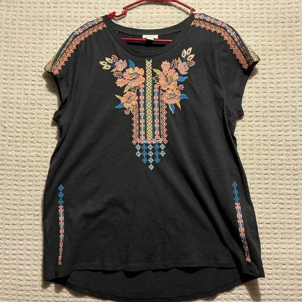 Sundance Women's Knit Top Shirt‎ Black Embroidered Aztec Southwest Inspired L
